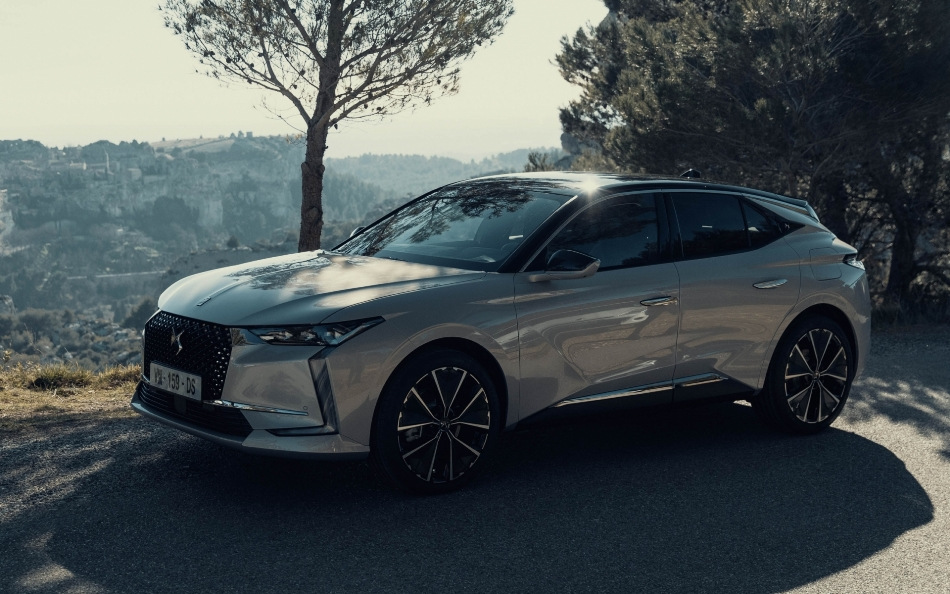DS 4 van de tweede generatie: stijlvolle, praktische crossover-hatch