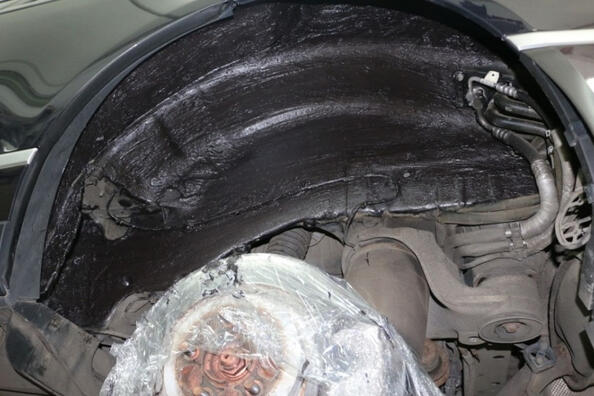 Wat is vloeibare geluidsisolatie voor auto’s: plus- en minpunten