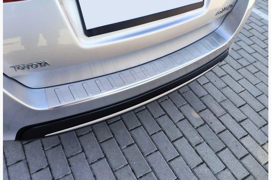 Toyota Auris 2012–2018 RVS achterbumperbeschermer Carmos (SW) Foto 1