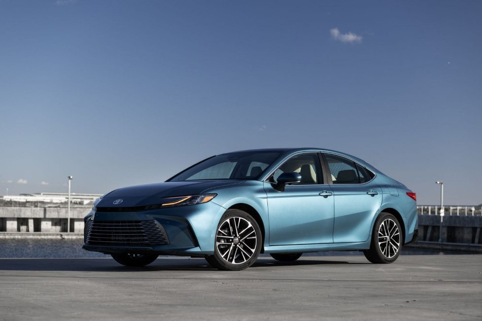 Toyota Camry 9e generatie: comfort en technologie van nieuw niveau