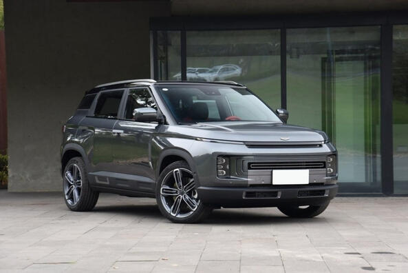 Geely ICON: stijlvolle en technologisch geavanceerde hybride crossover