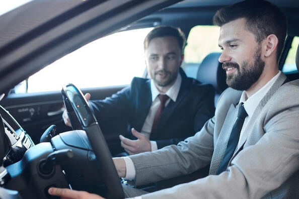 Waarom is een proefrit belangrijk vóór de aankoop van een auto?