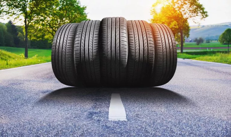 Juist onderhoud van de zomerbanden van je auto