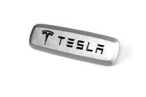 Tesla Aluminium badge voor automatten (1 st.) foto 2