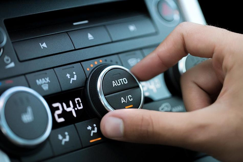 Zo gebruik je de airco in de auto goed bij hitte