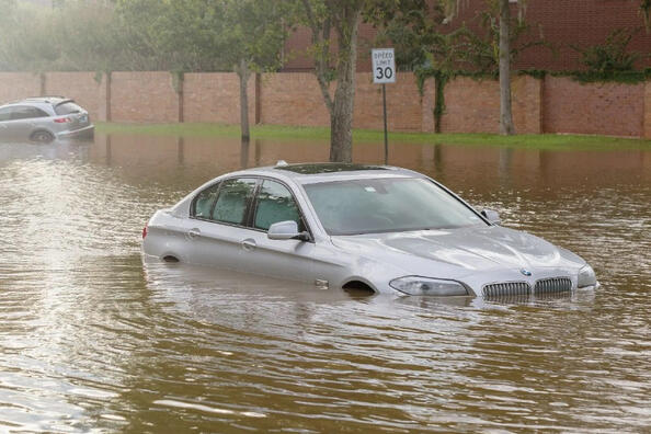 Zo herken je een waterschadeauto: check de auto vóór aankoop