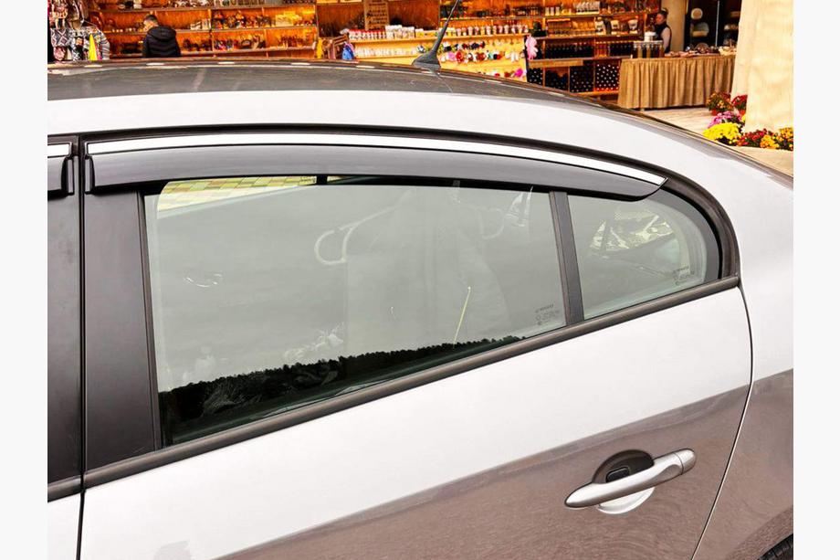 Renault Fluence 2009–2016 Raamwindschermen met chromen sierlijst (set van 4, Niken) Foto 11
