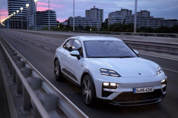 Review van de tweede generatie Porsche Macan Electric 2024