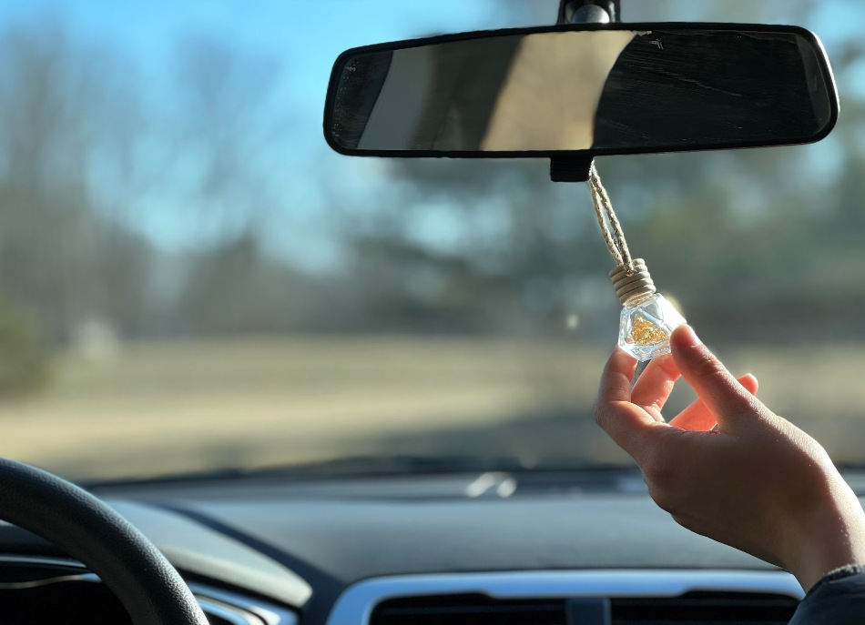 Een frisse auto: doe-het-zelfrecepten voor luchtverfrissers
