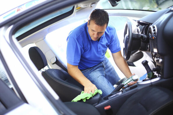 Een schoon interieur – trots van de autobezitter: kies autochemie
