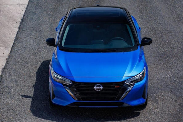 Nissan Sentra 2023: midsize sedan met vernieuwde look