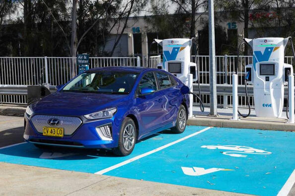 Is zomerse hitte de vijand van een elektrische auto? Zo daalt de actieradius