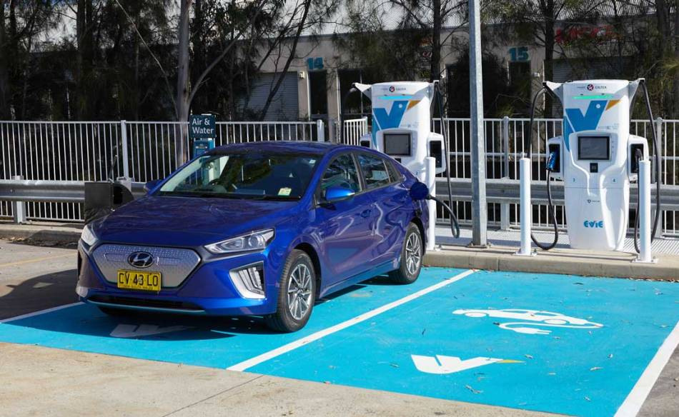 Is zomerse hitte de vijand van een elektrische auto? Zo daalt de actieradius
