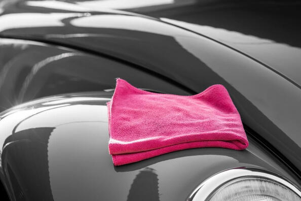 Zo herstel je de laklaag van de autocarrosserie