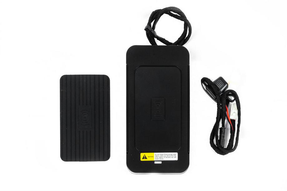 Toyota Land Cruiser 200 2007–2021 Draadloze telefoonlader set (2007-2015) Foto 4