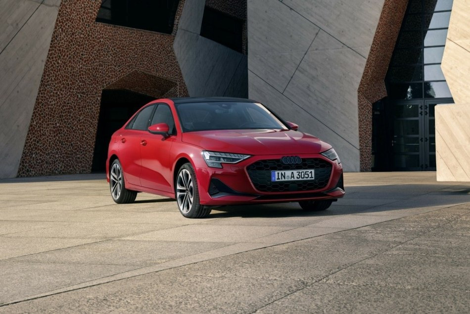 Vernieuwde Audi A3 Sedan 2024: evolutie van design en technologie