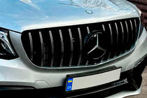 Mercedes GL/GLS-klasse X166 2012–2019 Voorembleem achter glas, zwarte rand A0008880111 (voor GLS) foto 8