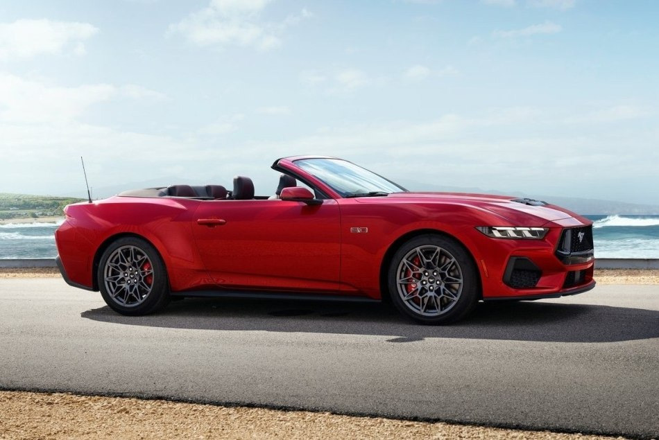 Review: Ford Mustang Convertible 2023