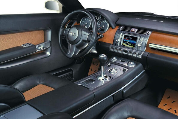 Wat te doen als het interieur van je auto rammelt?