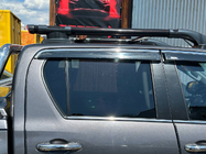 Toyota Hilux 2015– Dakrails Shark (met dwarsbalk) Zwarte kleur foto 4