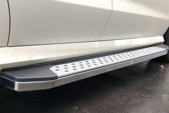 Waarom heeft een auto zijskirts?