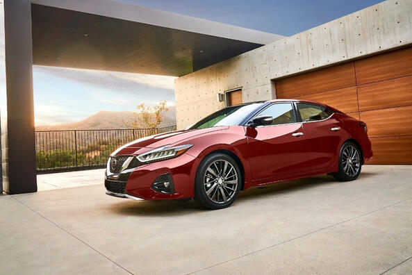 Review van de comfortabele en elegante Nissan Maxima sedan