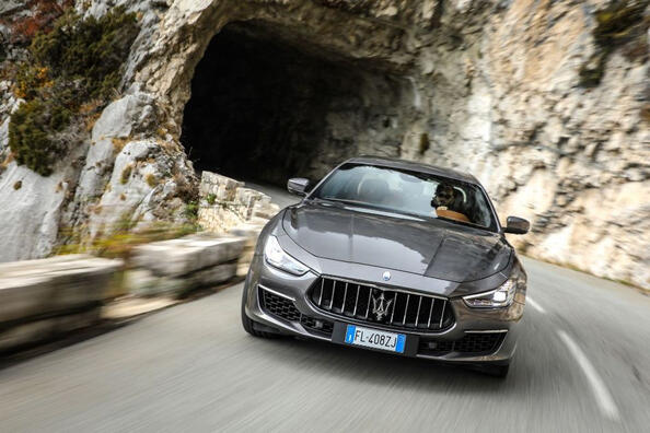 Review van de high-performance Italiaanse sedan Maserati Ghibli