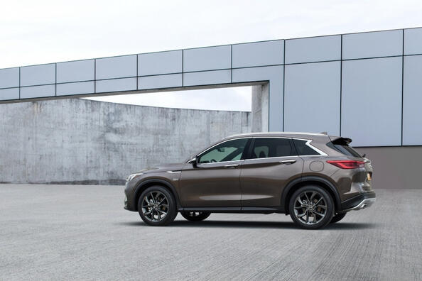 Infiniti QX50: moderne crossover met innovatieve technologie Foto 3