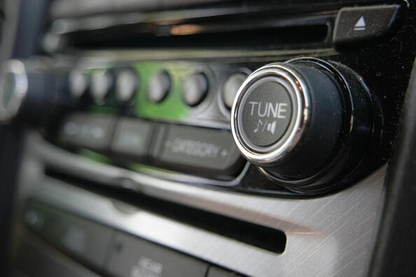 Zo verbeter je de geluidskwaliteit van je auto-audiosysteem