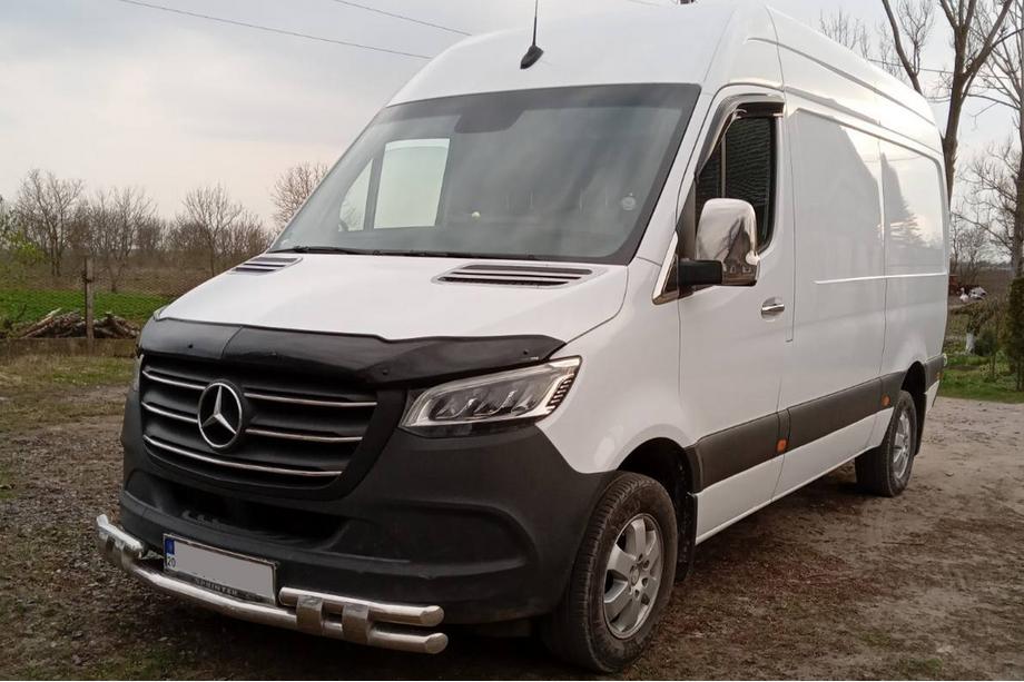 Mercedes Sprinter W907/W910 2018– Shark voorste onderbeugel Image
