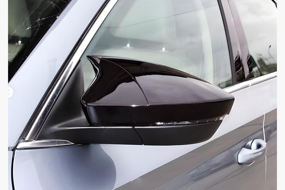 Skoda Superb 2015–2024 Spiegelkappen BMW-Style (2 stuks) Image