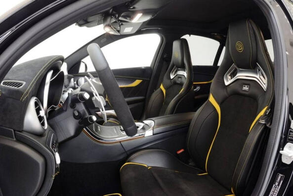 Interieurtuning voor auto’s: stoelen, stuur en bekleding