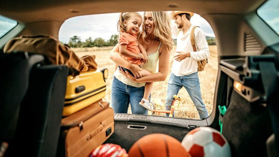 Onmisbaar voor een autoreis: wat neem je mee onderweg?