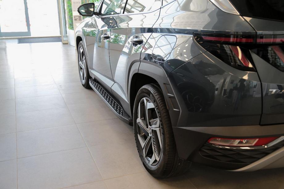 Hyundai Tucson NX4 2021– Sidesteps Shining Black (2 st., aluminium) Foto 2