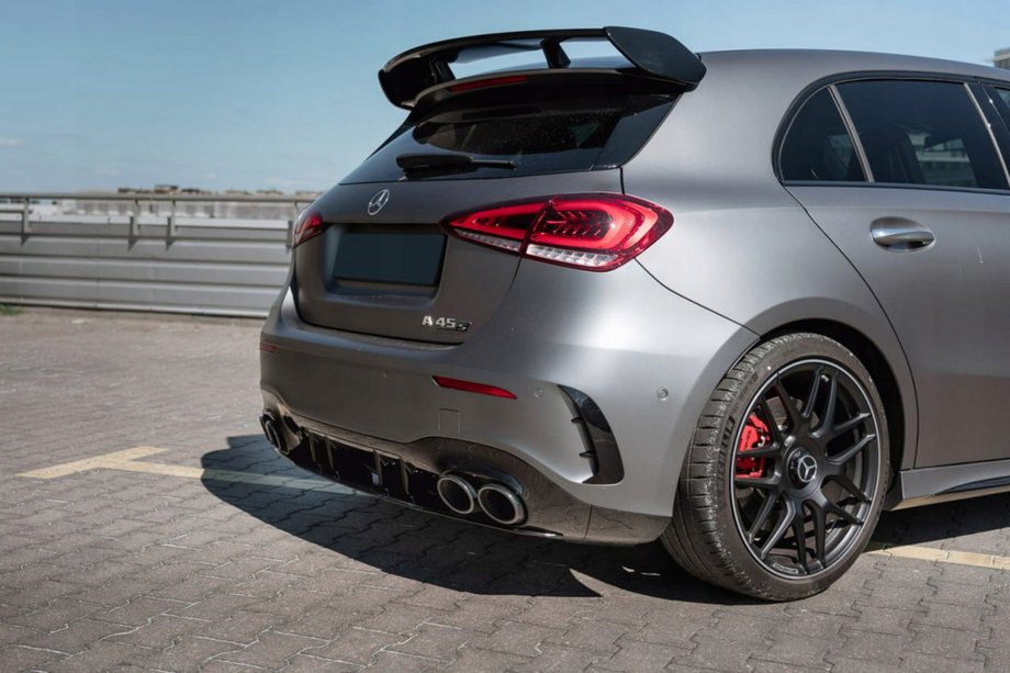 Mercedes A-Klasse W177 2018– Achterdiffuser met uitlaatsierstukken (Design A45 HB) Foto 1