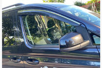 Ford Connect 2021– Raamwindschermen met chromen sierlijst (2 stuks, Sunplex Chrome) foto 2