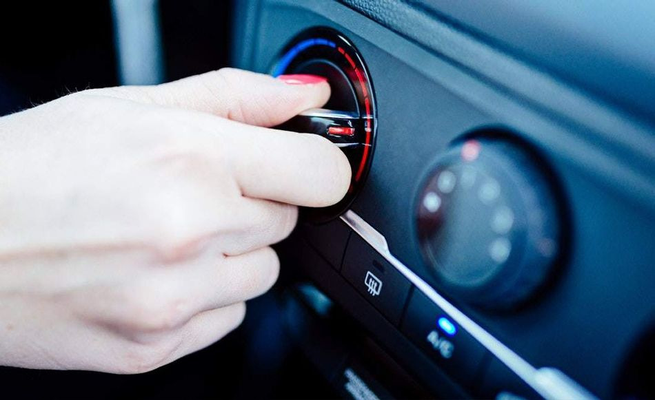 Zo warm je het interieur van je auto snel op