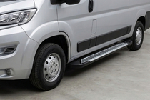 Opel Movano 2021– Side steps Line (2 stuks, aluminium) foto 1