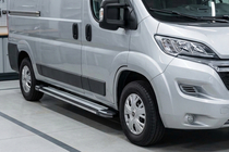 Opel Movano 2021– Rainbow side steps (2 stuks, aluminium) foto 1