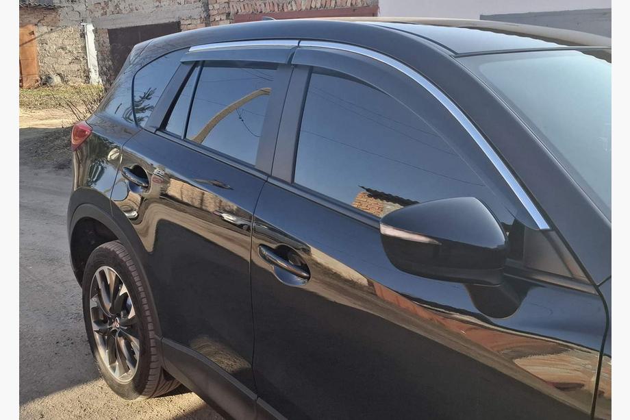 Mazda CX-5 2012–2017 Windschermen met chromen sierlijst Niken Luxury (4 stuks) Foto 2