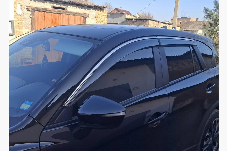 Mazda CX-5 2012–2017 Windschermen met chromen sierlijst Niken Luxury (4 stuks) Foto 1