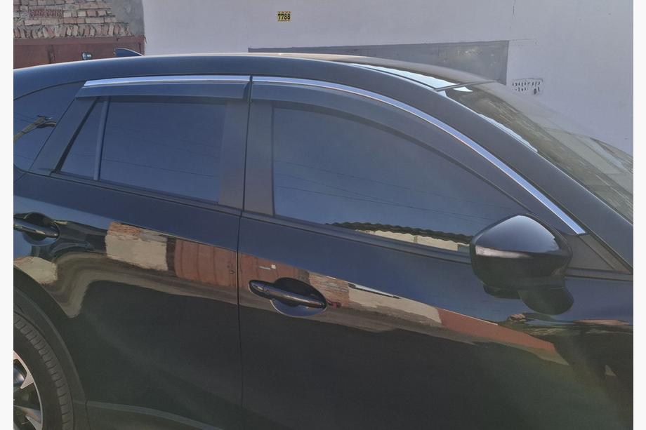 Mazda CX-5 2012–2017 Windschermen met chromen sierlijst Niken Luxury (4 stuks) Foto 3
