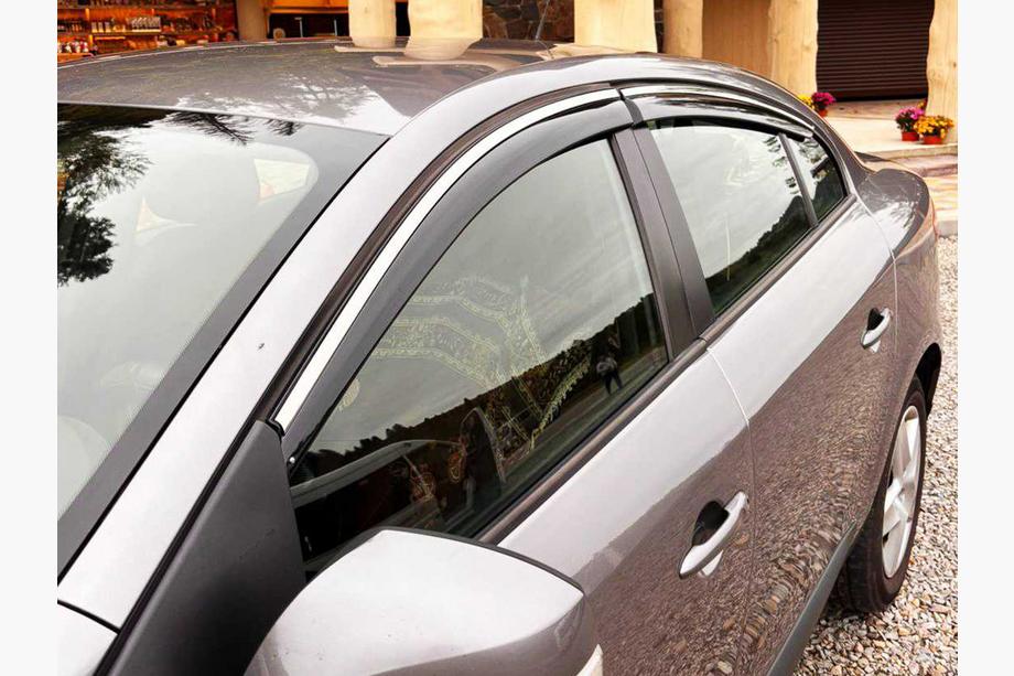 Renault Fluence 2009–2016 Windschermen met chromen sierlijst Niken Luxury (4 stuks) Image