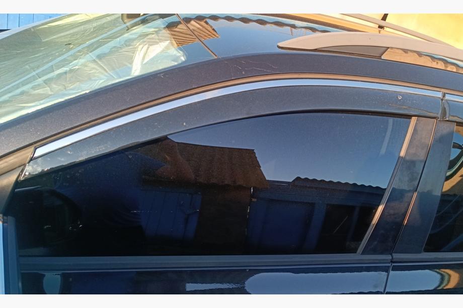 Skoda Octavia III A7 2013–2019 Windschermen met chromen sierlijst Niken Luxury (SW, 4 stuks) Foto 4