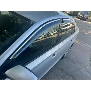 Windschermen met chromen sierlijst Niken Luxury (4 stuks) Skoda Rapid 2012–2019 foto 1