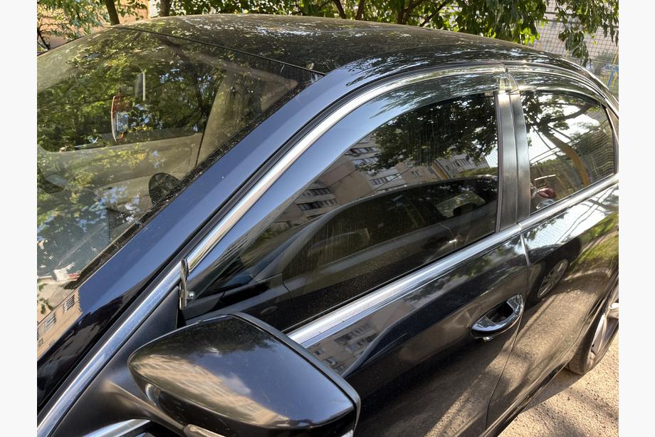 Volkswagen Passat B7 2012–2015 Raamwindschermen met chromen sierlijst Niken Luxury (USA, 4 stuks) Foto 1