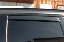 BMW X5 G05 2019–2026 In-channel raamdeflectoren Niken Luxury (4 stuks) foto 3