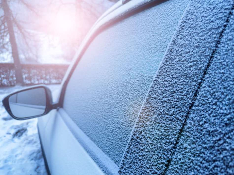 Zo warm je je auto snel op