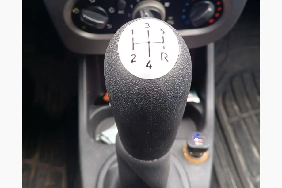 Renault Logan I 2008–2013 Pookknop 8200079112 (zwart met grijs) Image