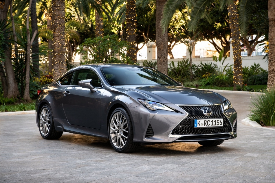 Review van de facelift van de eerste generatie Lexus RC